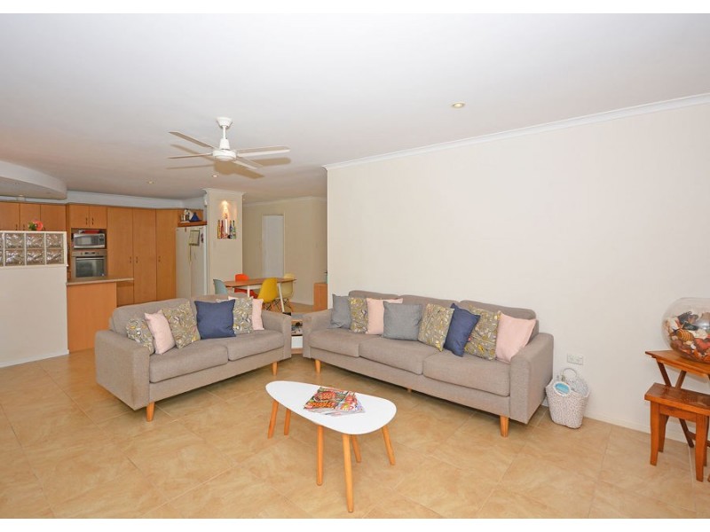 44 Senorita Parade, Urangan QLD 4655
