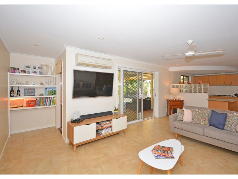 44 Senorita Parade, Urangan QLD 4655