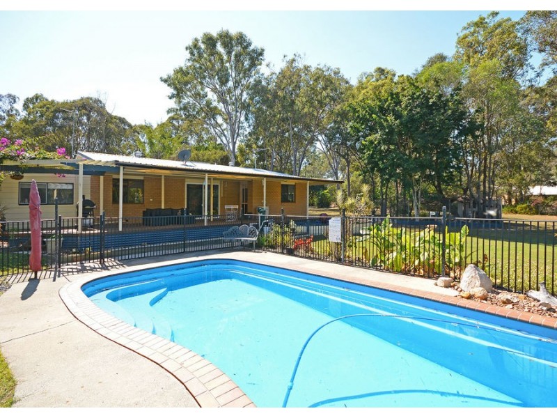 44 Senorita Parade, Urangan QLD 4655