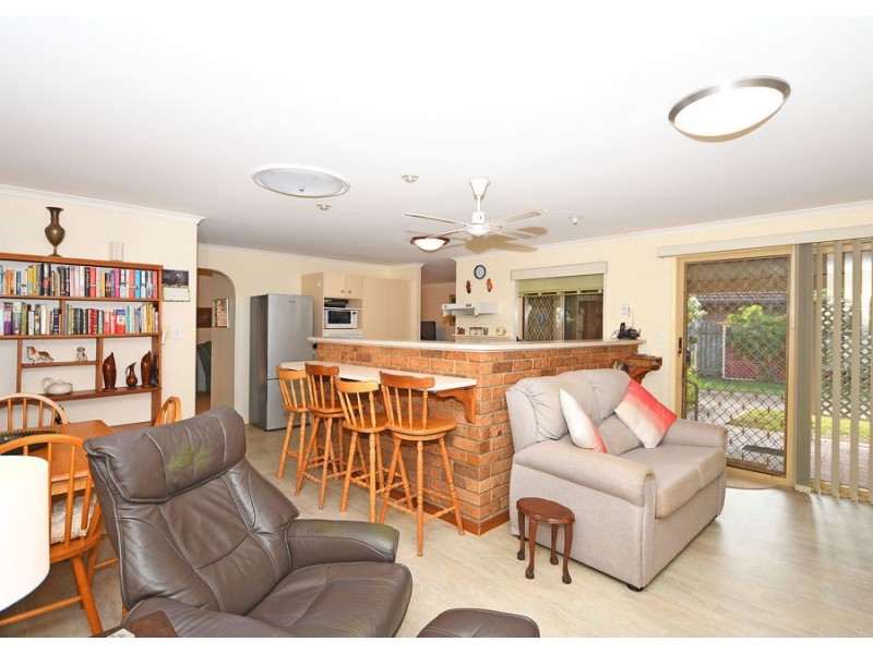 7 Kentia Court, Kawungan QLD 4655