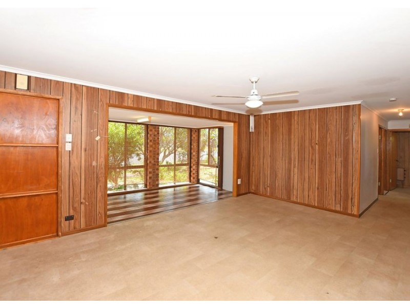 13 Haynes Street, Point Vernon QLD 4655