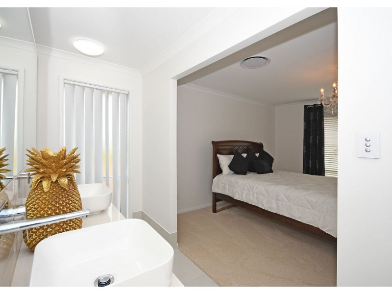 30 Windjammer Circuit, River Heads QLD 4655