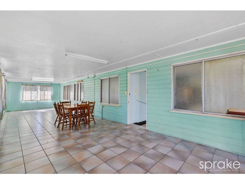 8 Kelly Street, Point Vernon QLD 4655
