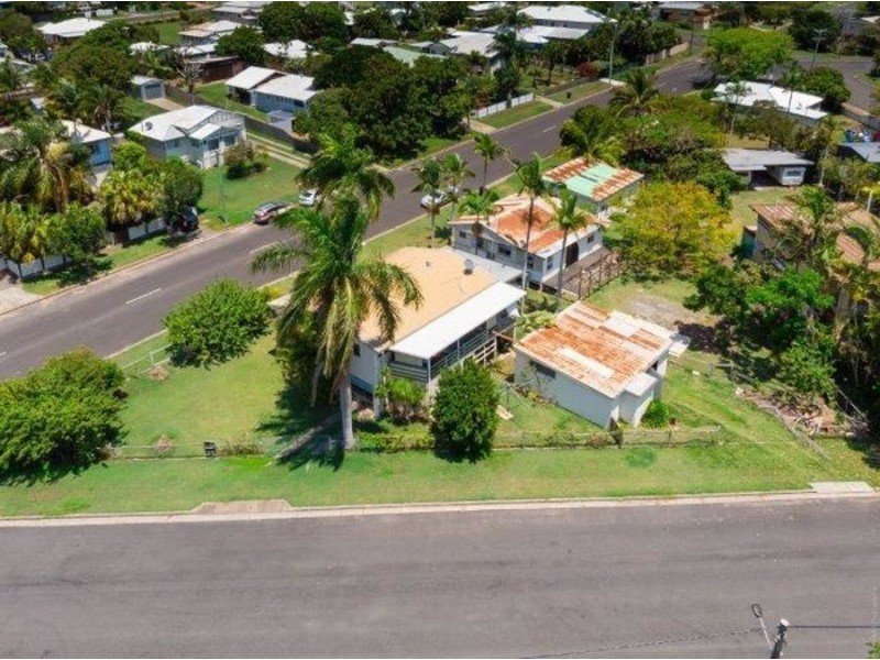 66 Kent Street, Urangan QLD 4655