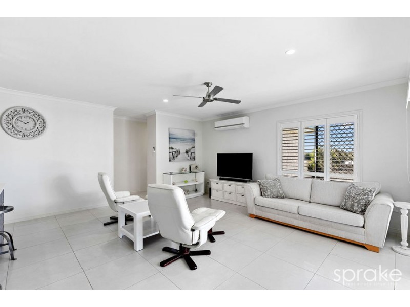 16 Bronte Place, Urraween QLD 4655