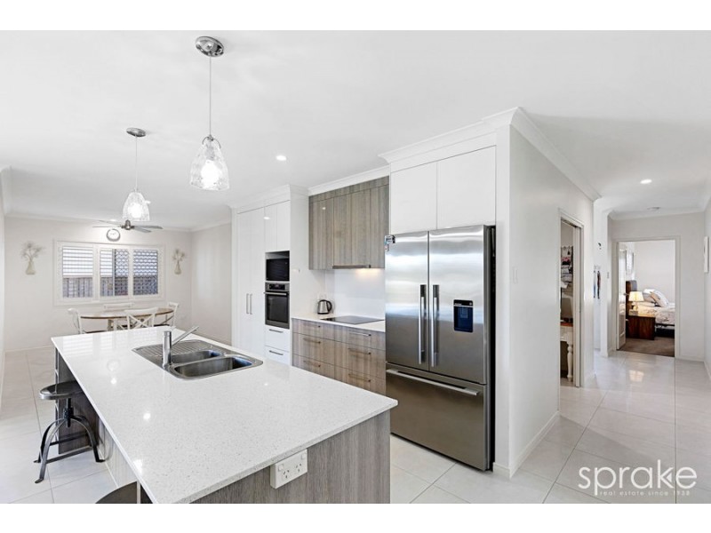 16 Bronte Place, Urraween QLD 4655