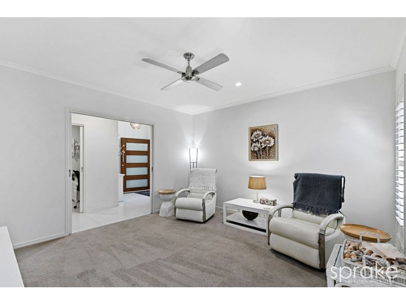 16 Bronte Place, Urraween QLD 4655