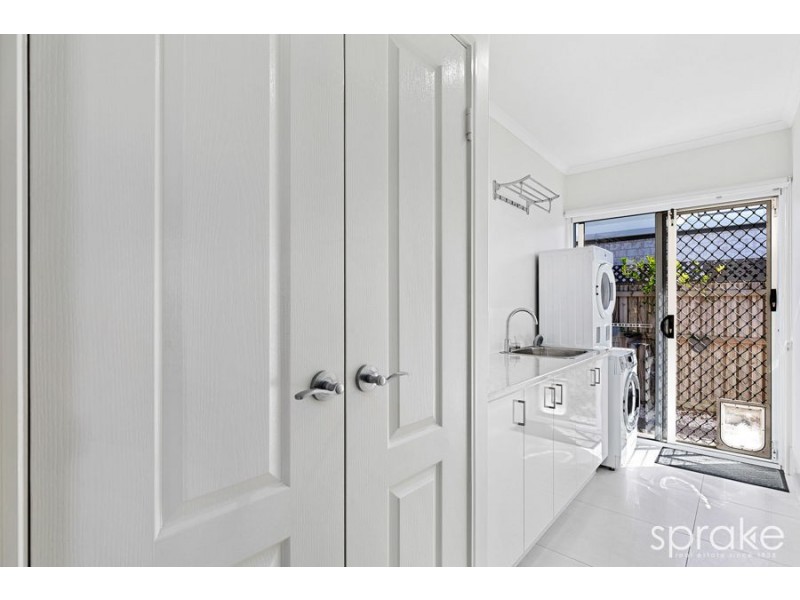 16 Bronte Place, Urraween QLD 4655