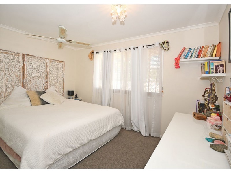 8 Dougan Street, Point Vernon QLD 4655
