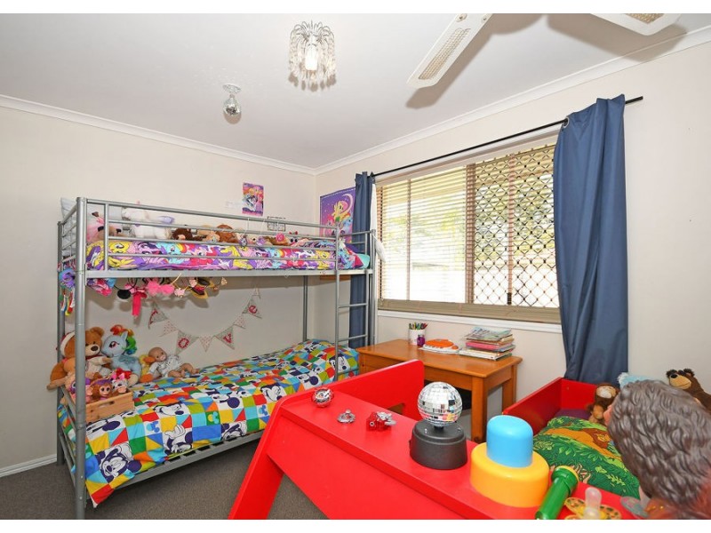 8 Dougan Street, Point Vernon QLD 4655