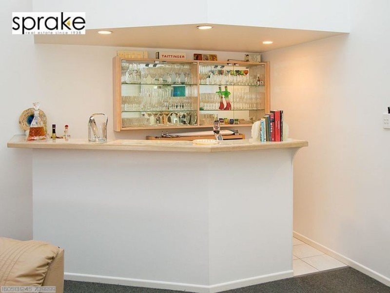 11 Oceanview Street, Point Vernon QLD 4655