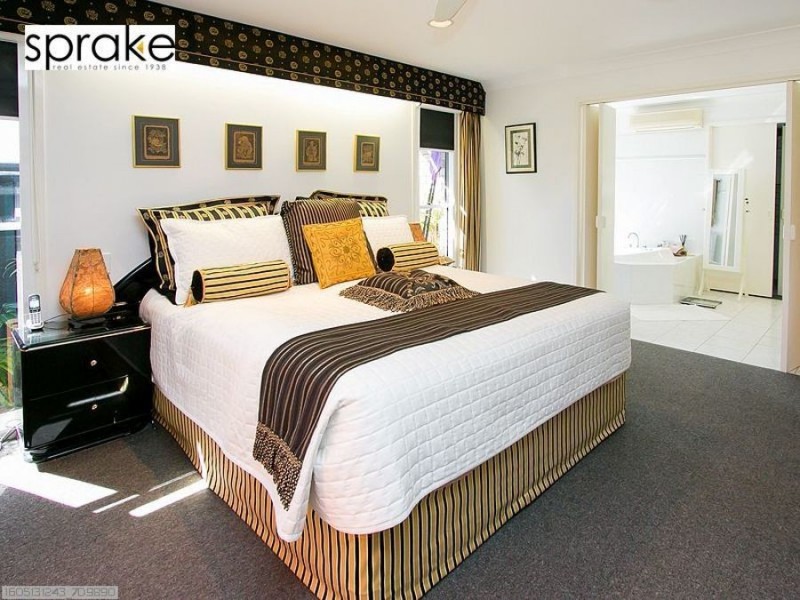 11 Oceanview Street, Point Vernon QLD 4655