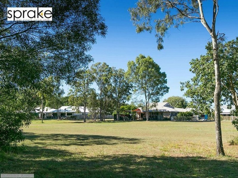 11 Oceanview Street, Point Vernon QLD 4655