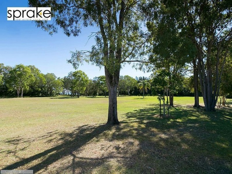 11 Oceanview Street, Point Vernon QLD 4655