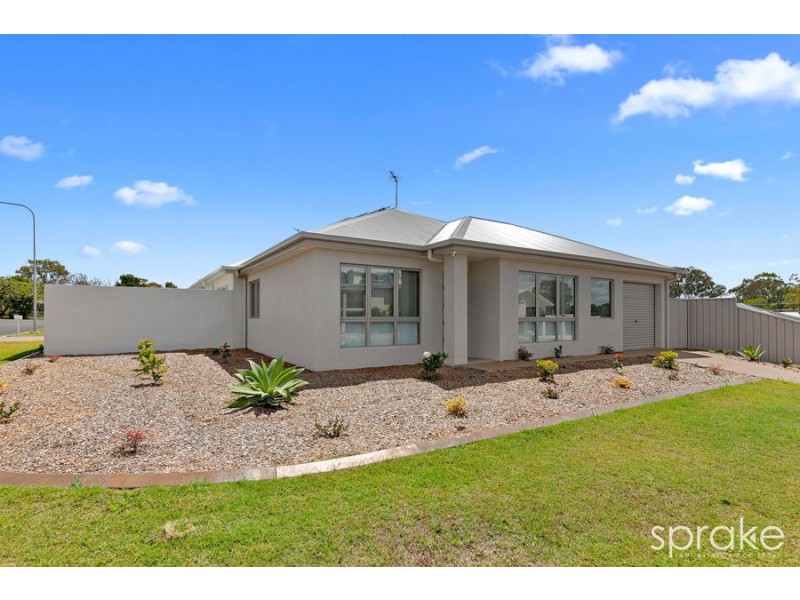 2 Tannen Court, Urangan QLD 4655