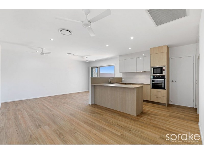 2 Tannen Court, Urangan QLD 4655