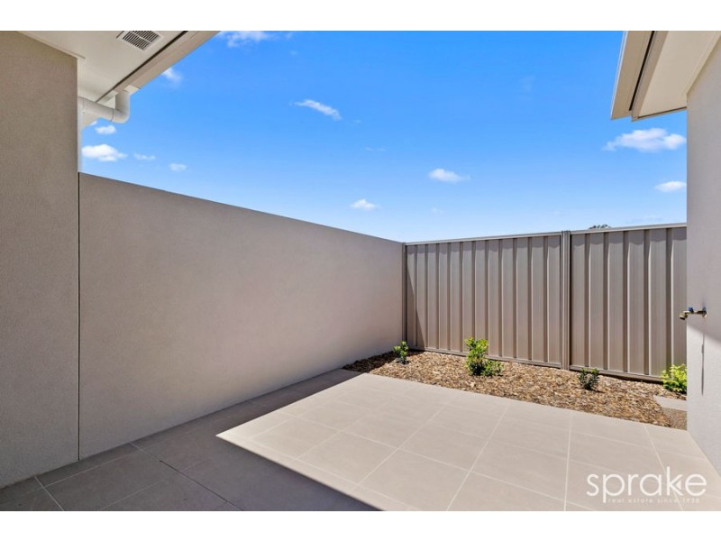 2 Tannen Court, Urangan QLD 4655