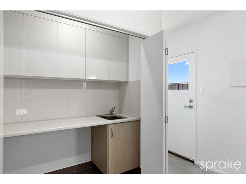 2 Tannen Court, Urangan QLD 4655