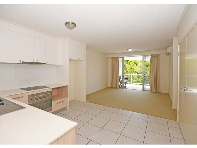 28/68 Pulgul Street, Urangan QLD 4655