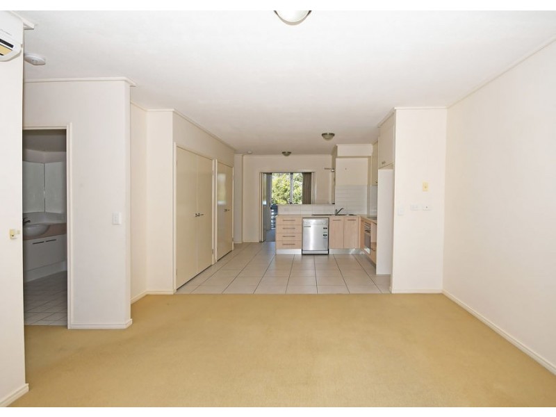 28/68 Pulgul Street, Urangan QLD 4655