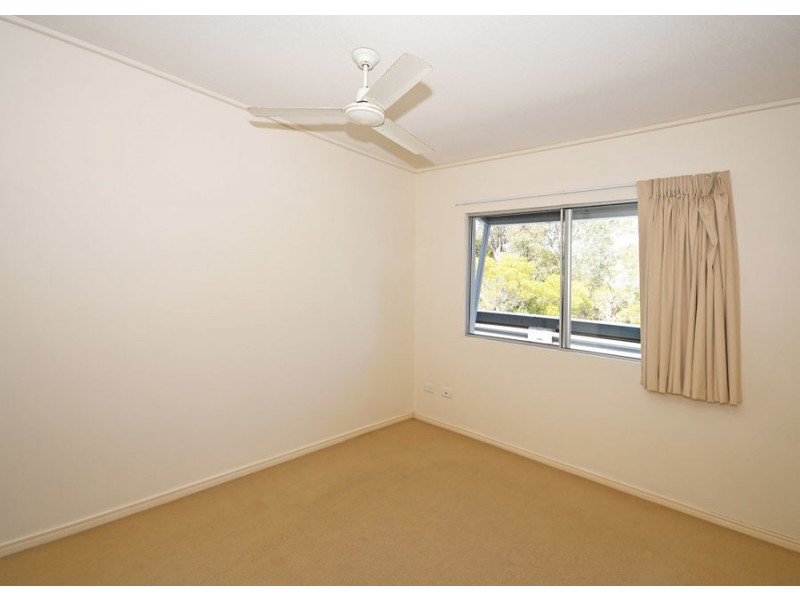 28/68 Pulgul Street, Urangan QLD 4655