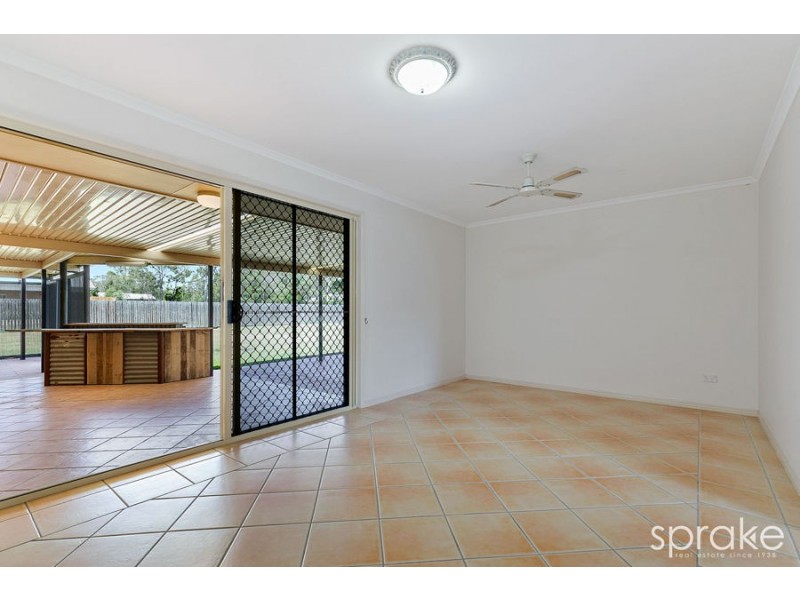 48 Senor Avenue, Urangan QLD 4655