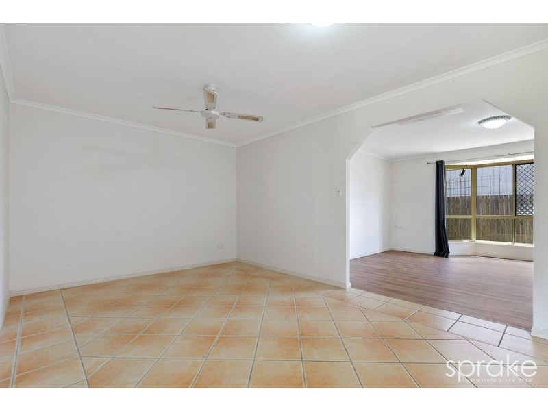 48 Senor Avenue, Urangan QLD 4655