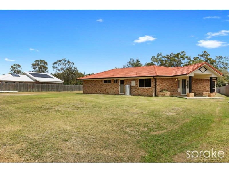 48 Senor Avenue, Urangan QLD 4655