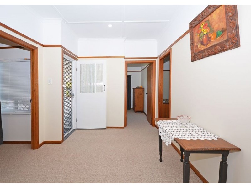 17 Ann Street, Torquay QLD 4655