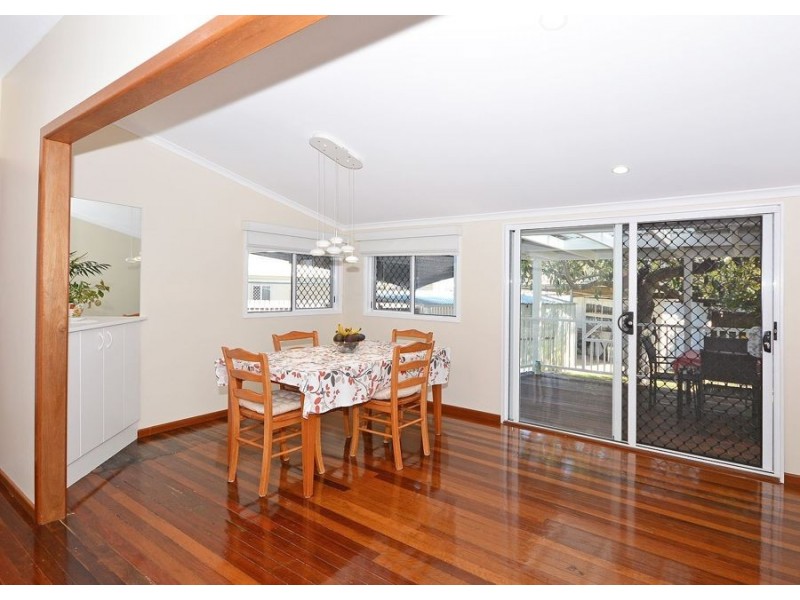 17 Ann Street, Torquay QLD 4655