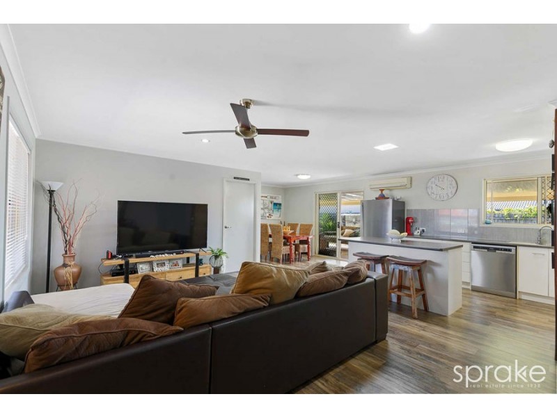 6 Sirius Court, Eli Waters QLD 4655