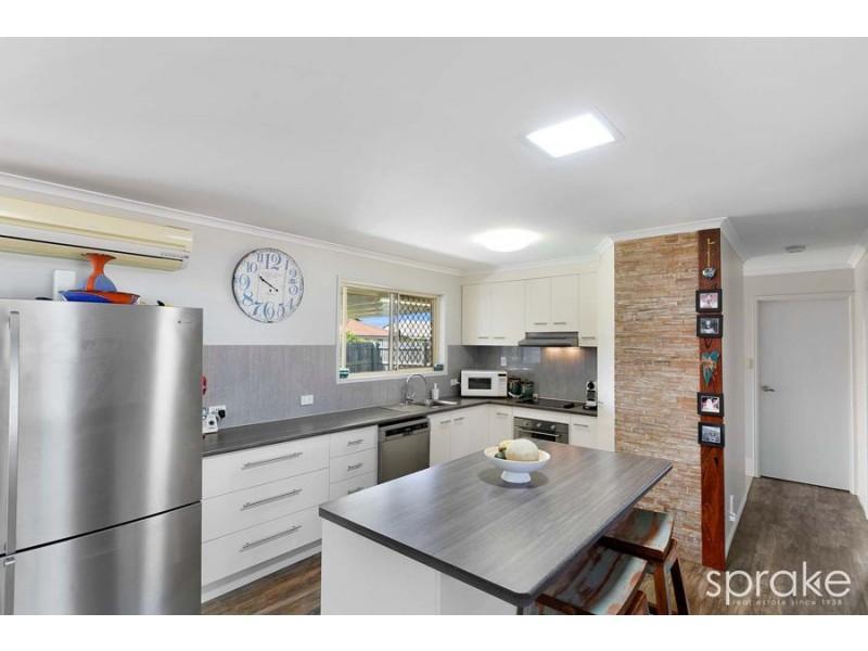 6 Sirius Court, Eli Waters QLD 4655