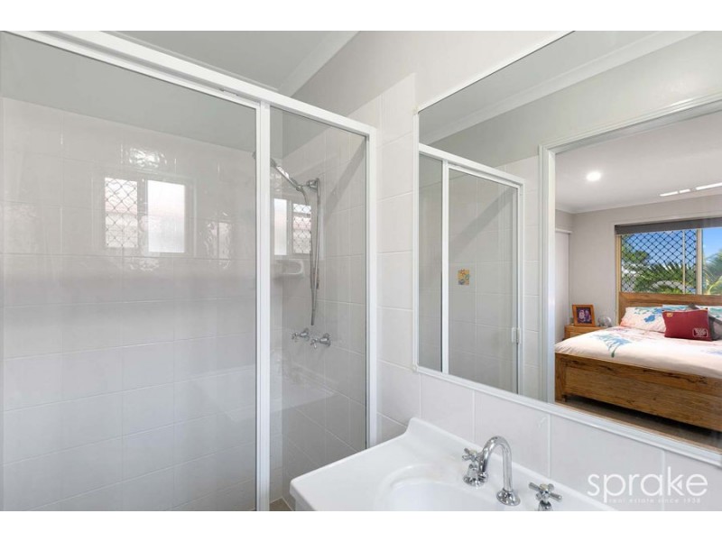 6 Sirius Court, Eli Waters QLD 4655