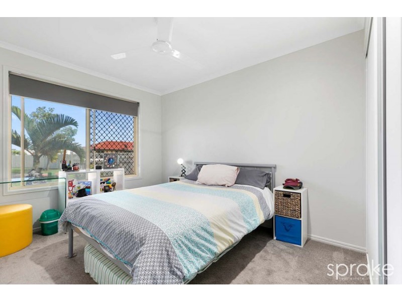 6 Sirius Court, Eli Waters QLD 4655