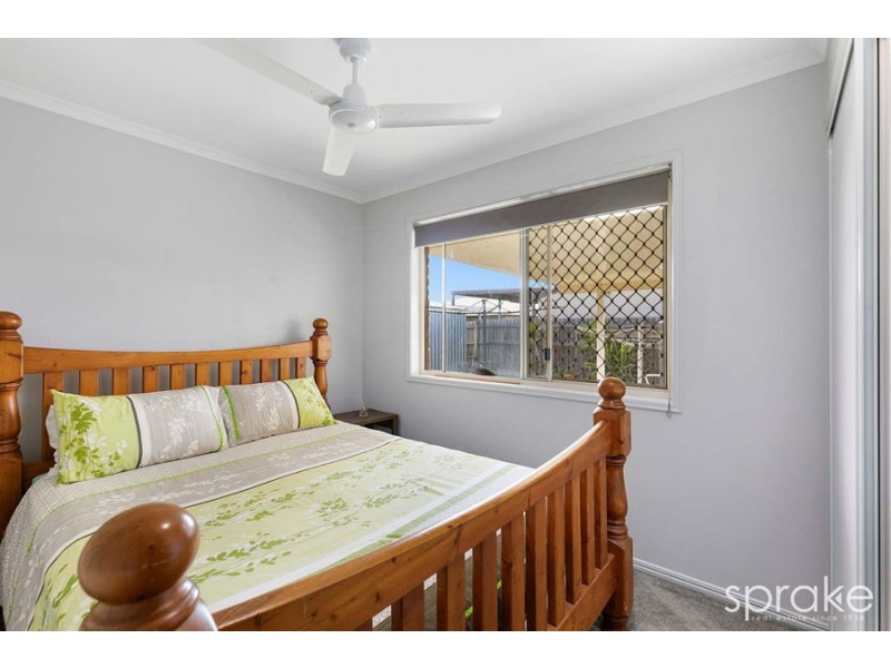 6 Sirius Court, Eli Waters QLD 4655