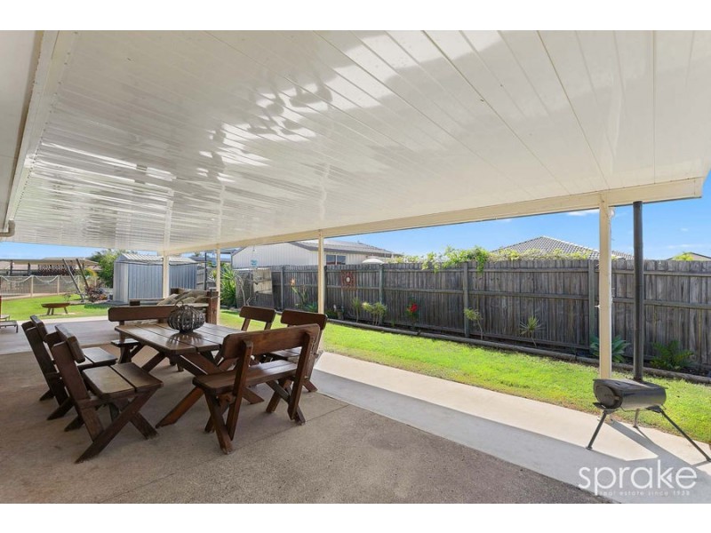 6 Sirius Court, Eli Waters QLD 4655