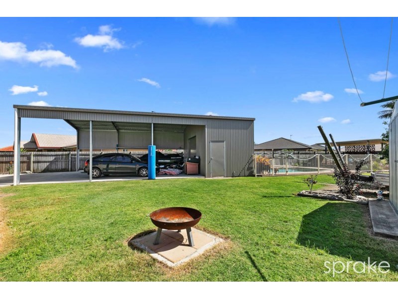 6 Sirius Court, Eli Waters QLD 4655