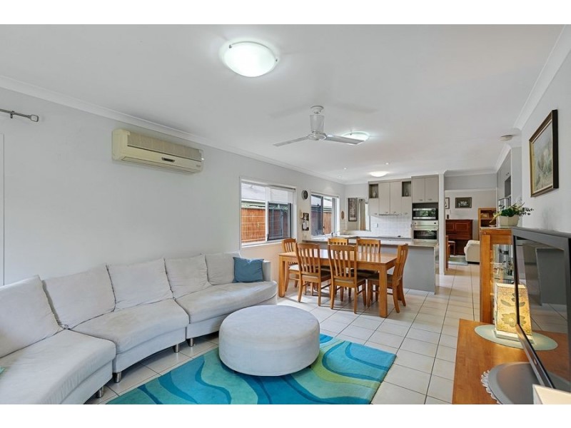 27/27-29 Stephenson Street, Pialba QLD 4655