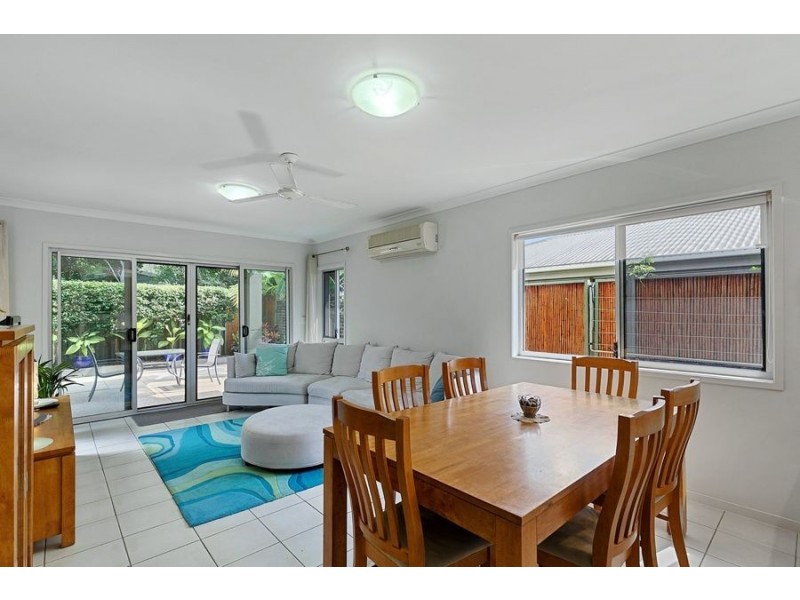 27/27-29 Stephenson Street, Pialba QLD 4655