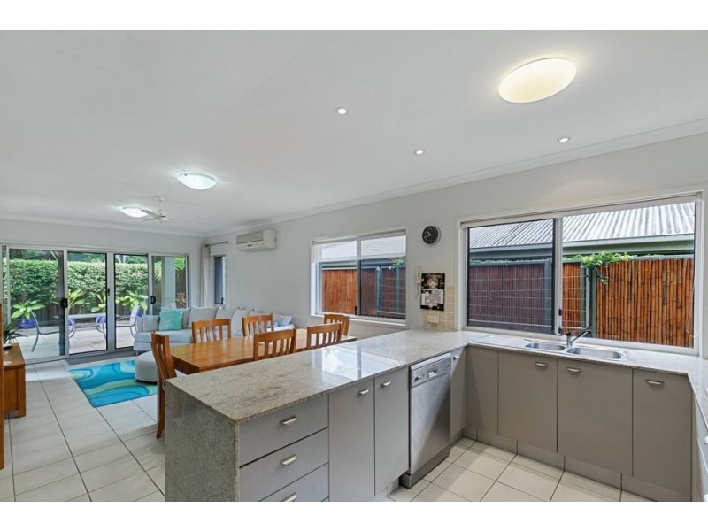 27/27-29 Stephenson Street, Pialba QLD 4655