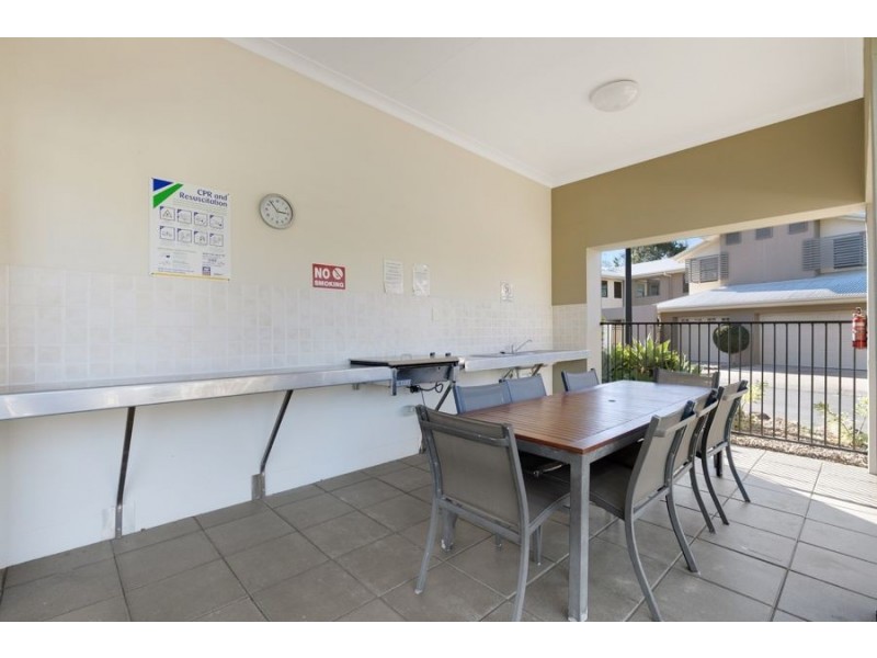 27/27-29 Stephenson Street, Pialba QLD 4655