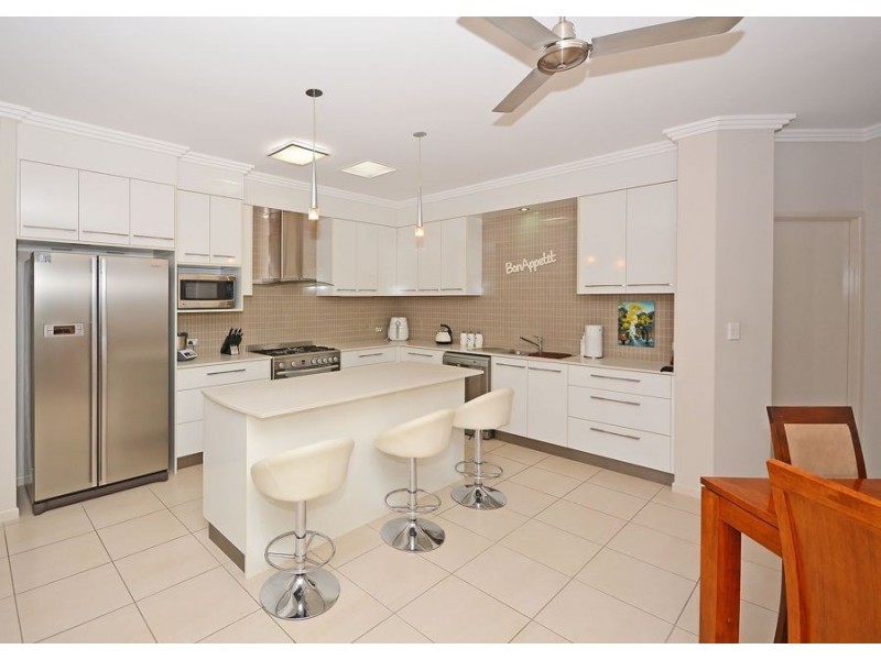 6 Seahaven Circuit, Pialba QLD 4655