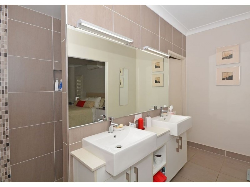 6 Seahaven Circuit, Pialba QLD 4655