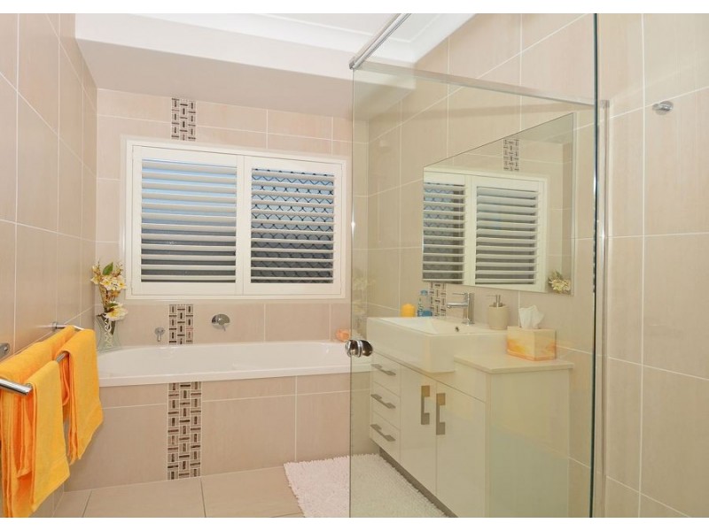 6 Seahaven Circuit, Pialba QLD 4655