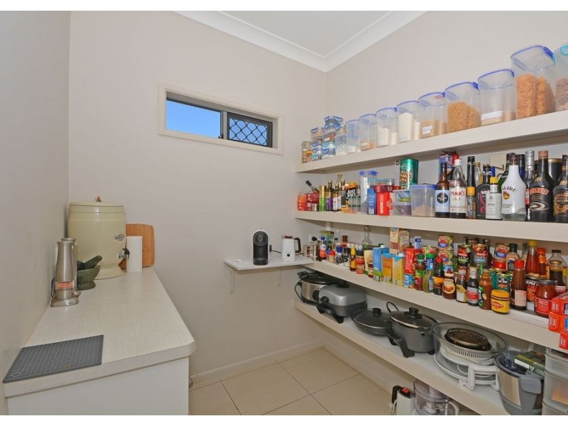 6 Seahaven Circuit, Pialba QLD 4655