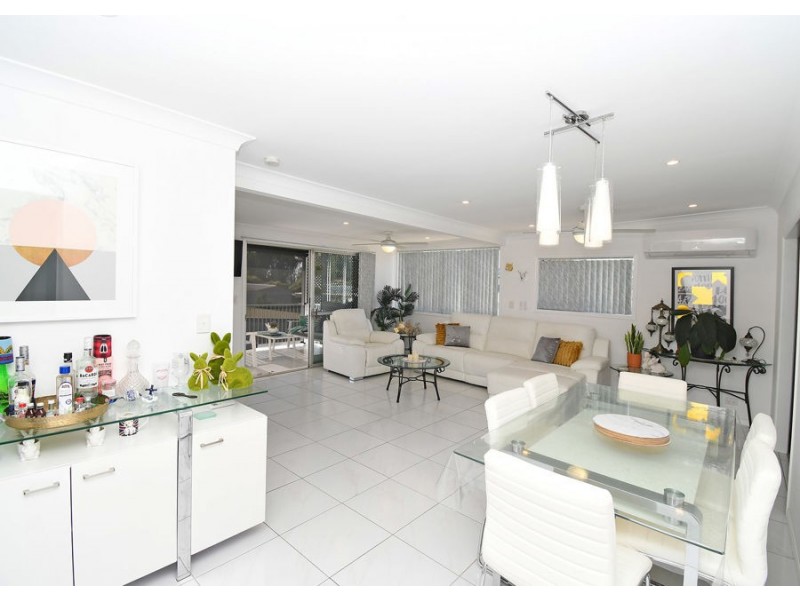 78 Howard Street, Burrum Heads QLD 4659