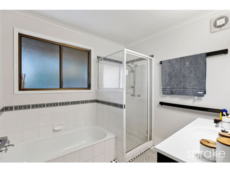34 Coongul Court, Urraween QLD 4655