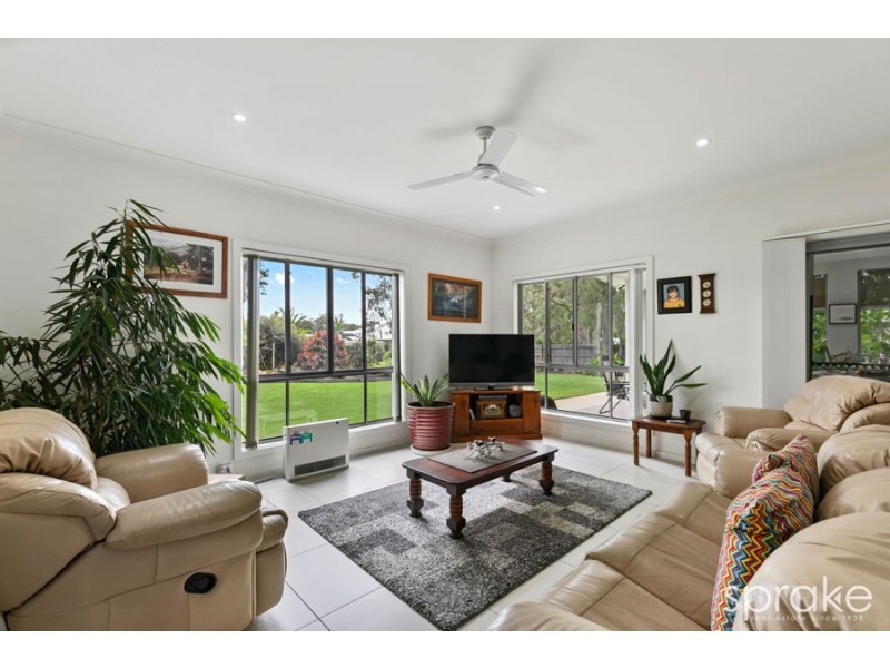 8 Kingsbarn Drive, Wondunna QLD 4655