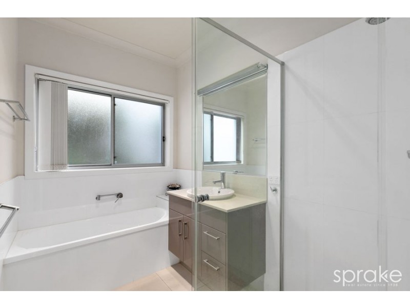 8 Kingsbarn Drive, Wondunna QLD 4655