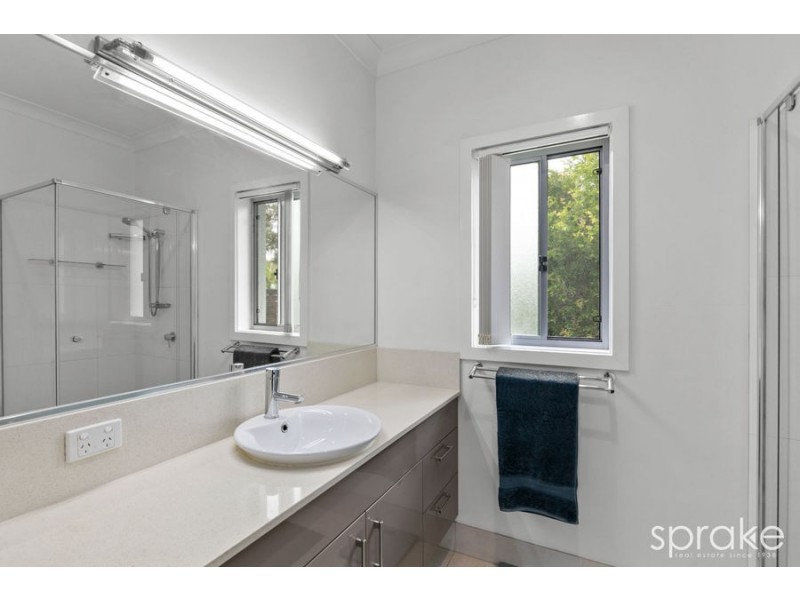 8 Kingsbarn Drive, Wondunna QLD 4655